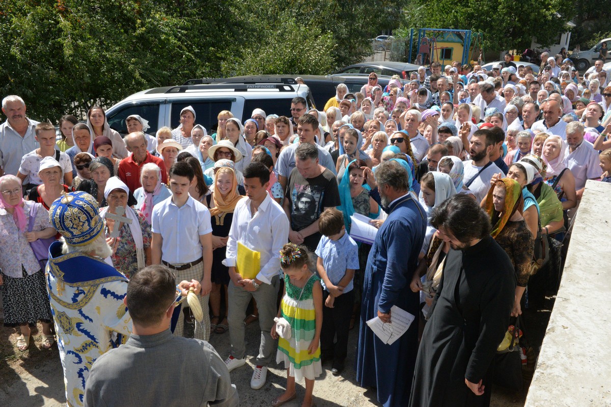 К 220-летию освещения в Успенском соборе открыли левый Варваринский придел 