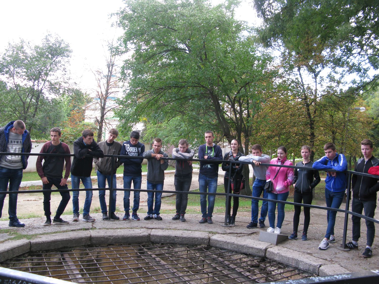 Для студентов и преподавателей ХГАУ устроили экскурсию по храмам Херсона