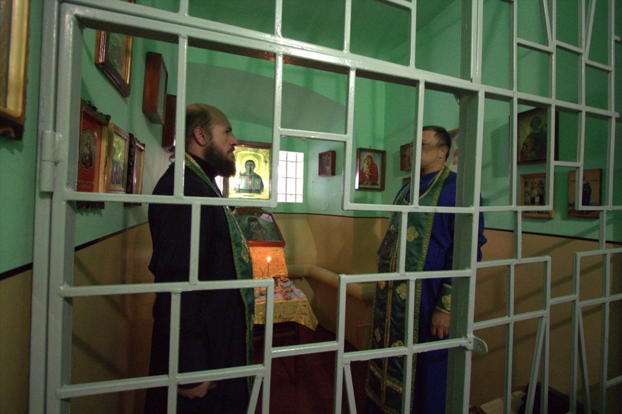 В Херсоне причастили и исповедали пожизненно заключенных 