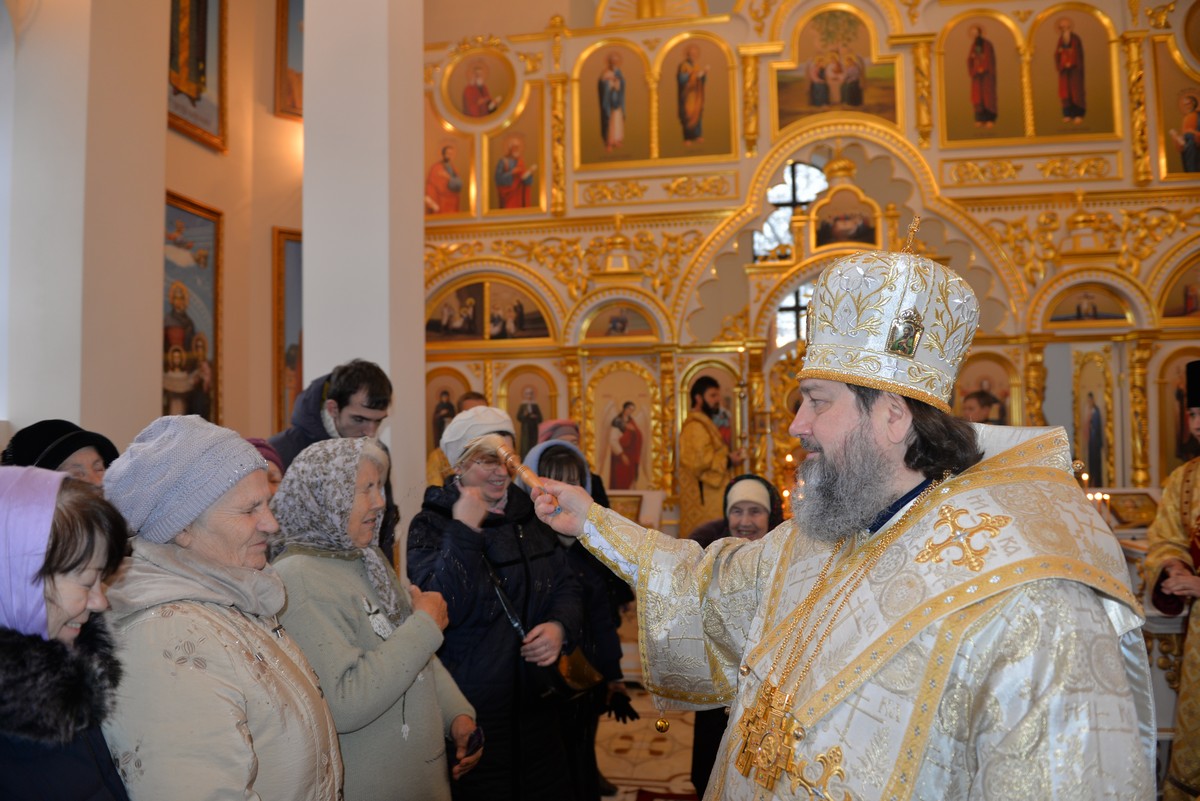 В Херсоне освящен иконостас храма Владимирского прихода