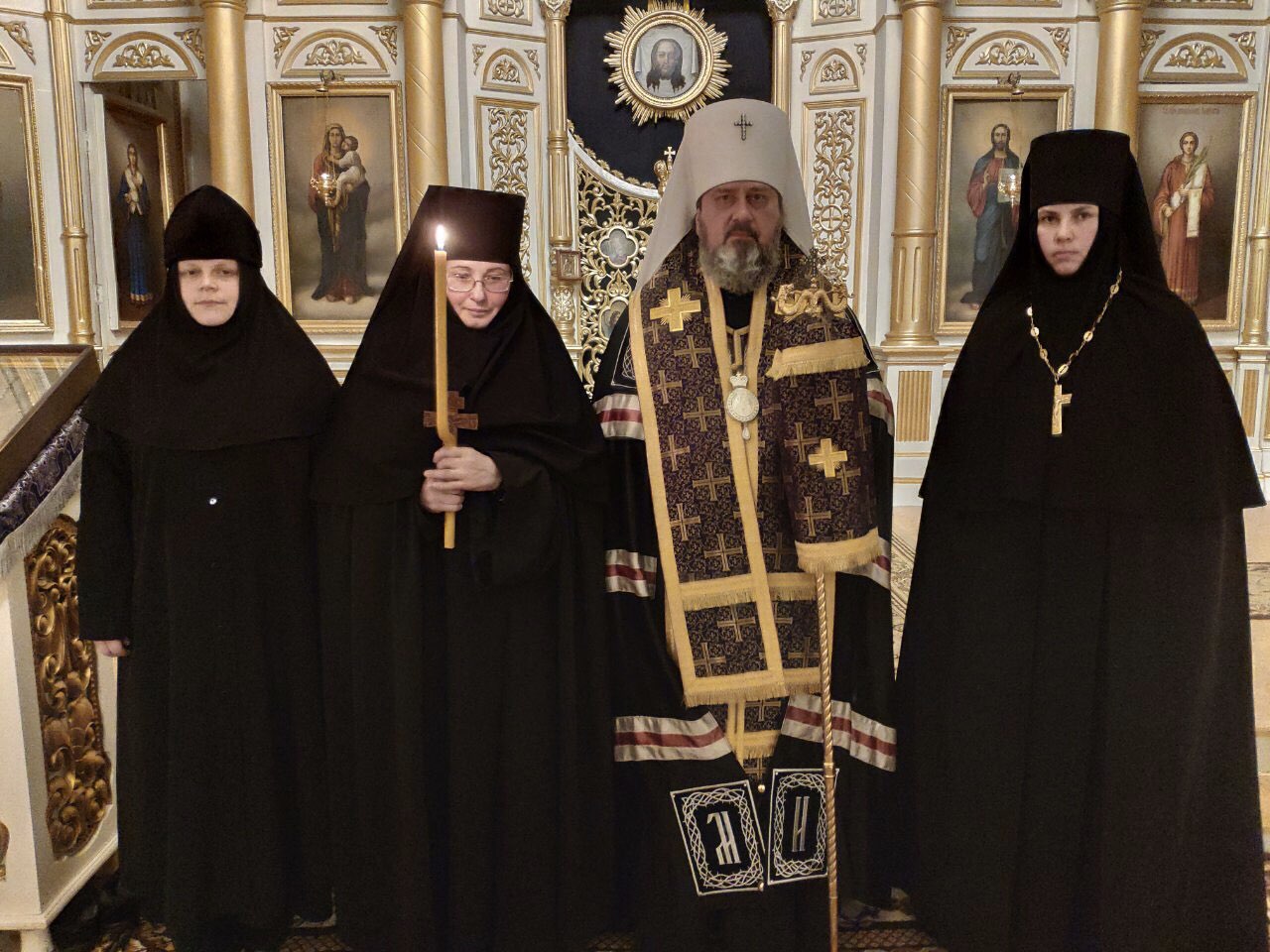 В Херсоне митрополит Иоанн постиг послушницу в монахини