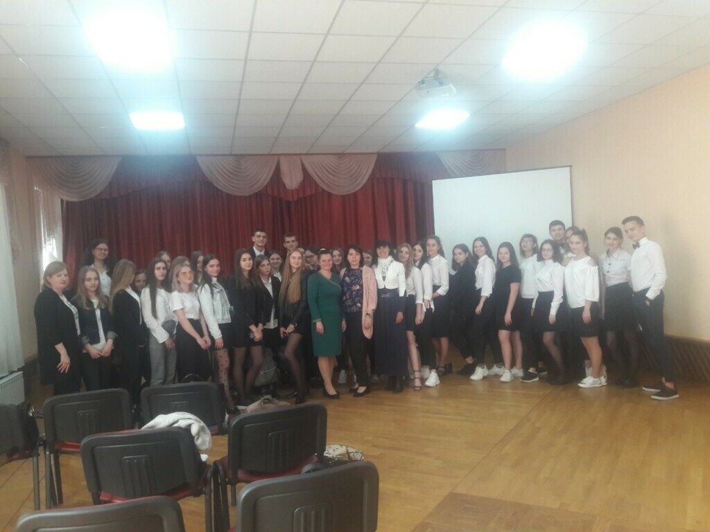 В Херсоне священник прочитал в школах лекции о семейных ценностях